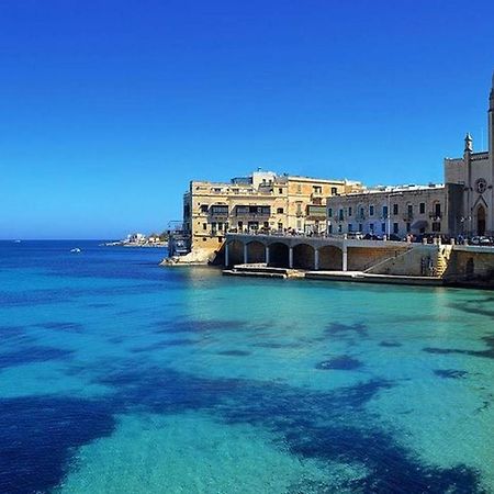 Idyllic Apartment Steps From The Promenade Sliema Bagian luar foto