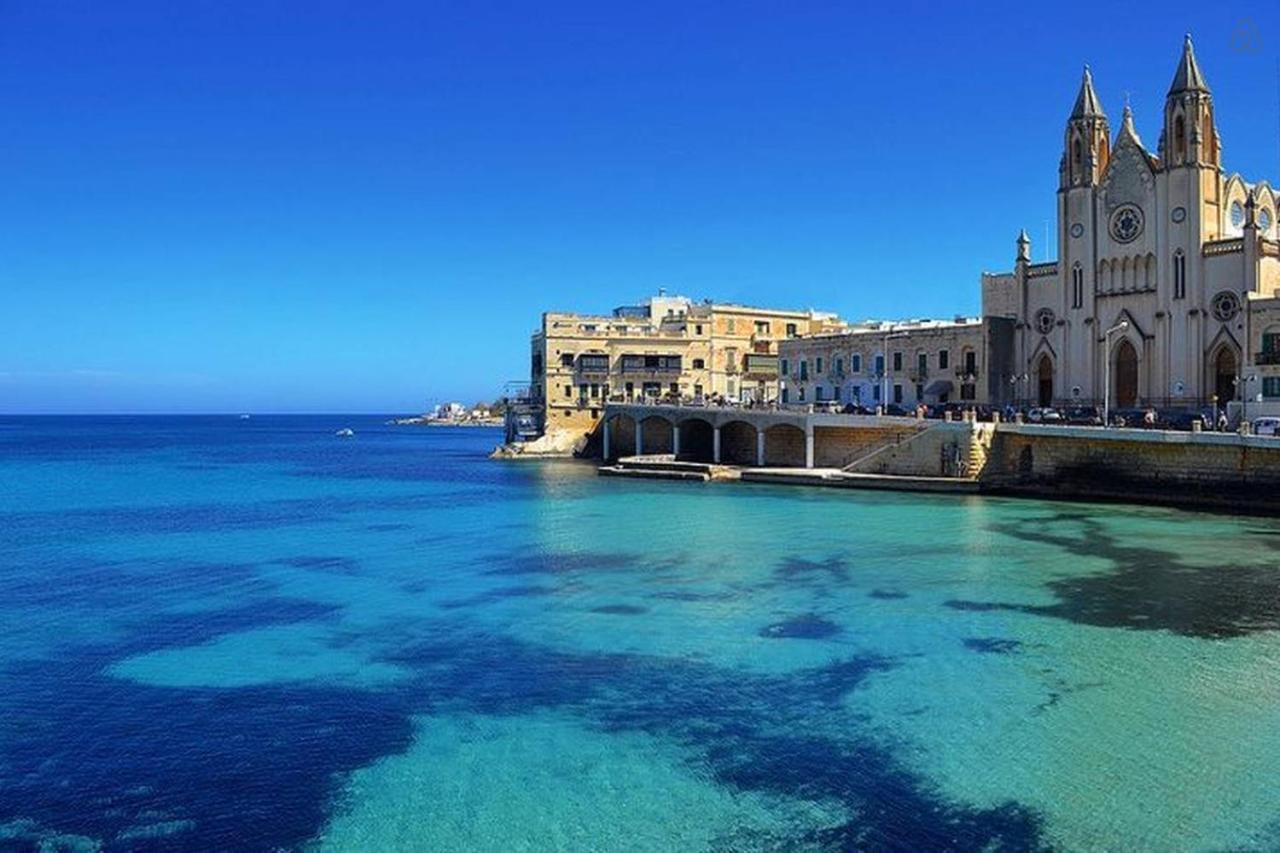 Idyllic Apartment Steps From The Promenade Sliema Bagian luar foto