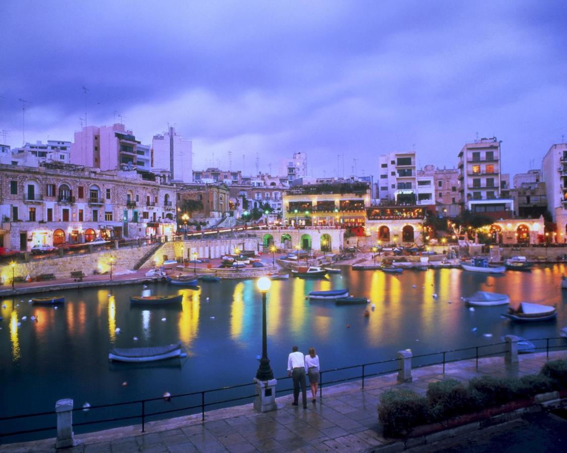 Idyllic Apartment Steps From The Promenade Sliema Bagian luar foto