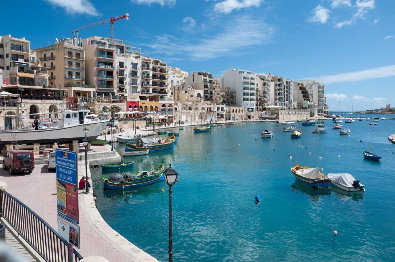 Idyllic Apartment Steps From The Promenade Sliema Bagian luar foto